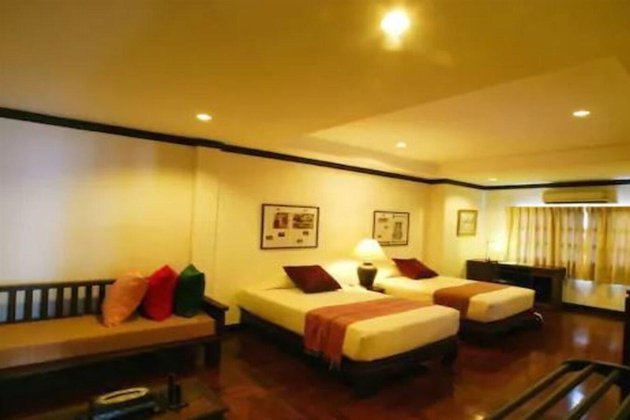 Cucumber Inn Suite Паттайя Экстерьер фото