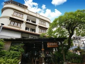 Cucumber Inn Suite Паттайя Экстерьер фото