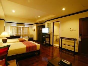 Cucumber Inn Suite Паттайя Экстерьер фото