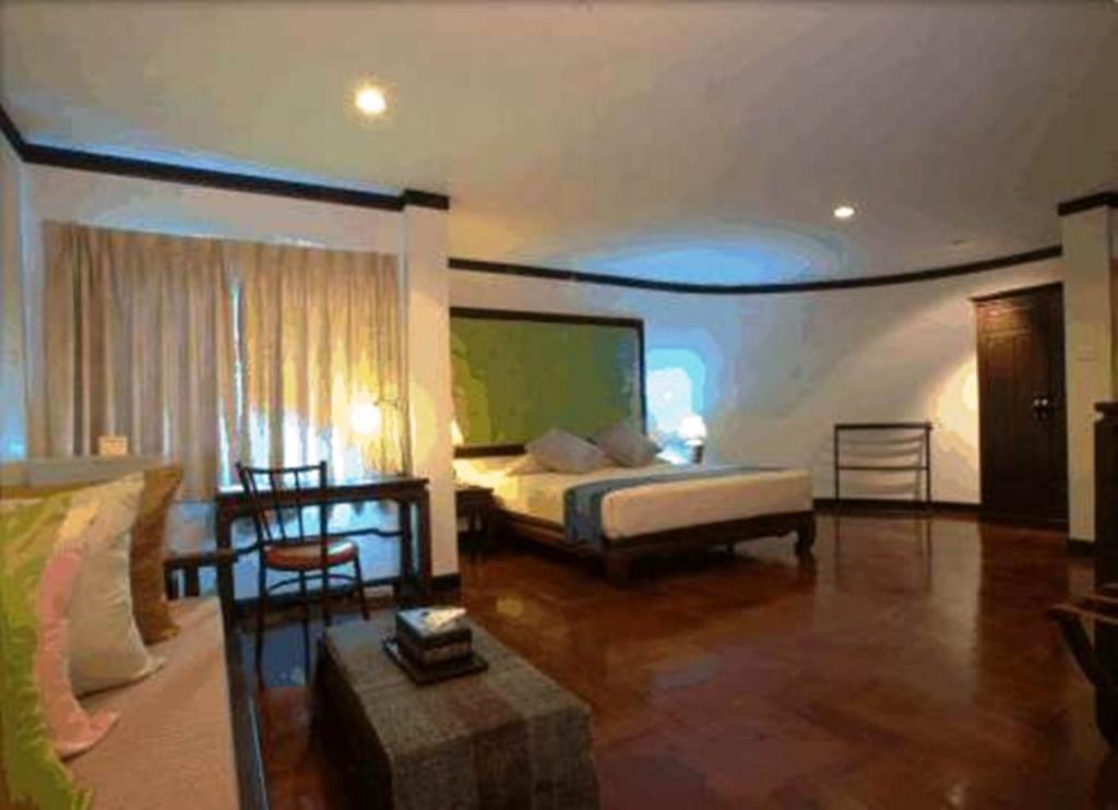 Cucumber Inn Suite Паттайя Номер фото